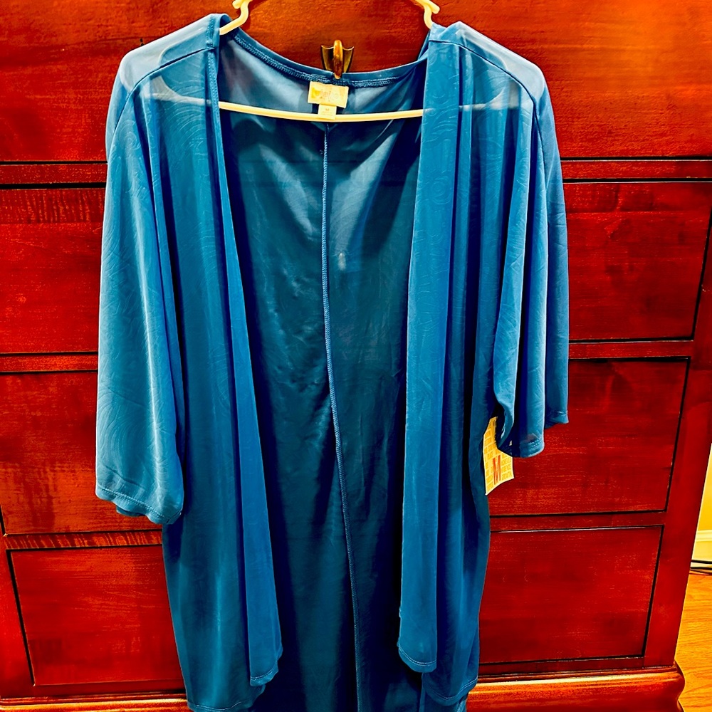 LulaRoe NWT Blue Lindsay quarter length sheer long kimono